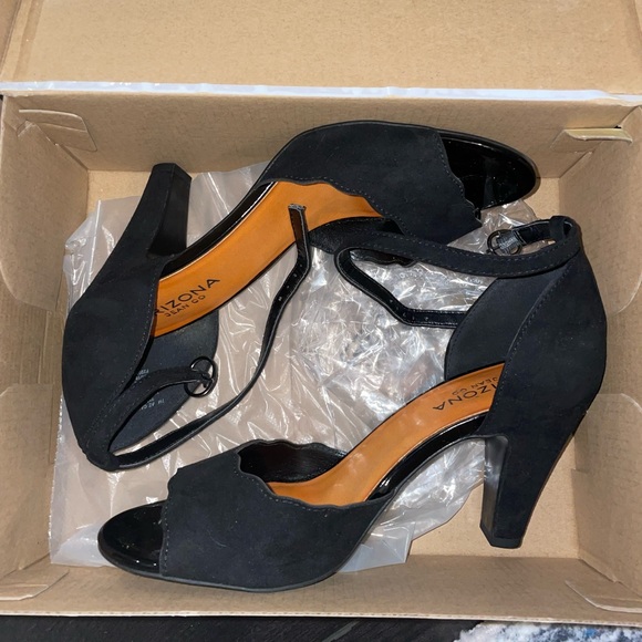 Arizona Galloway Heels - Picture 1 of 9